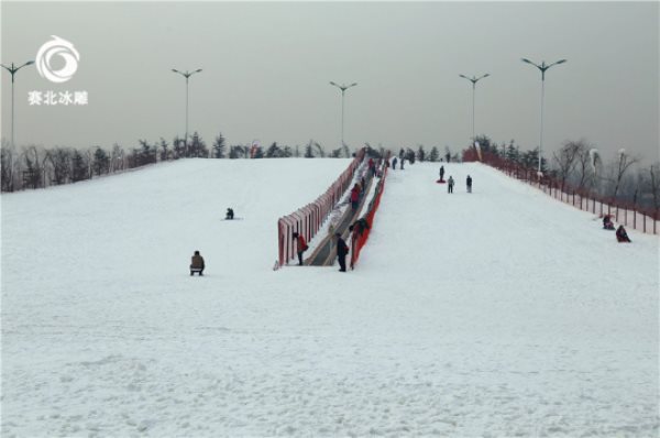 滑雪場建設.jpg
