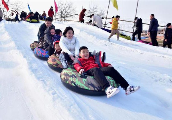 滑雪場建設