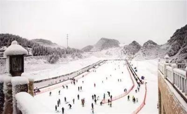 軍都山滑雪場