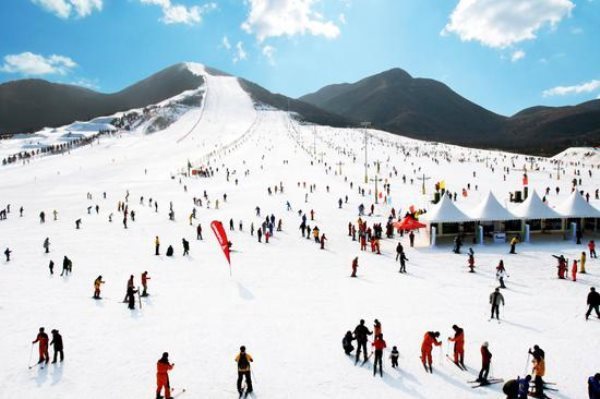 軍都山滑雪場