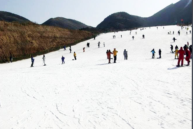 白鹿原滑雪場(chǎng)